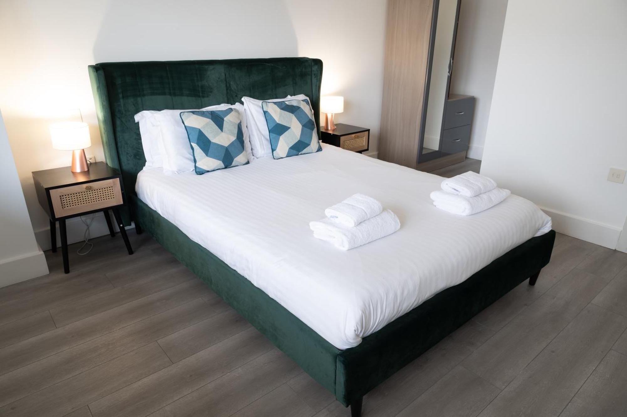 Charles Hope London Brentford Apartman Kültér fotó